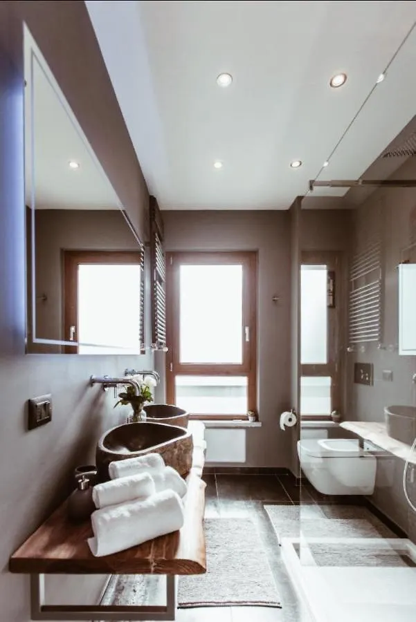 بيت ضيافة Kero Luxury Rooms كالياري